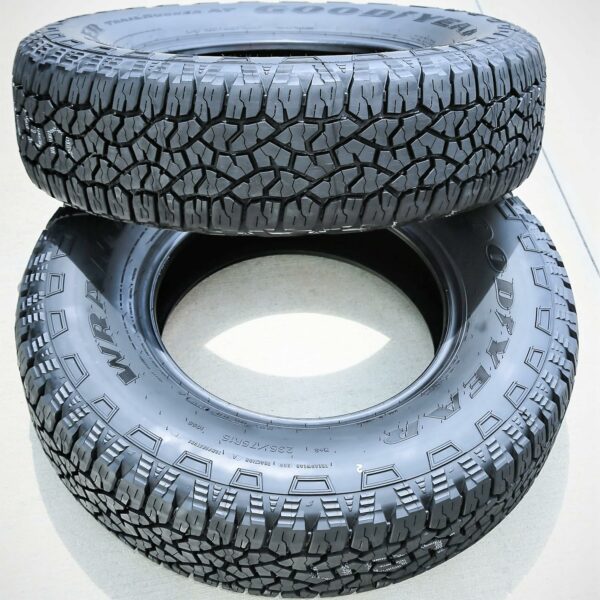 Goodyear Wrangler TrailRunner AT 235/75R15 All-Season Off-Road Tire