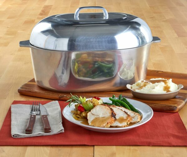 IMUSA Cajun 18" Heavy-Duty Cast Aluminum Oval Roaster with Steamer Inserts, Silver - Image 4
