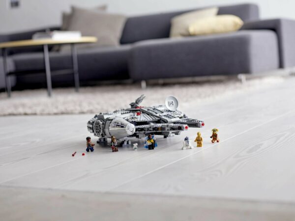 LEGO Star Wars Millennium Falcon 75257 Building Set, 1351 Pieces, Ages 9+, Includes Minifigures, Detailed Interior, The Rise of Skywalker Collection - Image 7