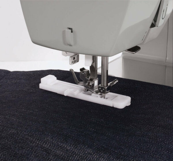 SINGER Heavy Duty 4423 Sewing Machine, 23 Stitches, Automatic Needle Threader, High-Speed, White - Image 4
