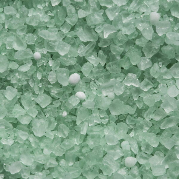 Snow Joe Melt Premium Enviro Blend Ice Melter, 50 lb, Anti-Corrosion, Non-Tracking, Safe for Vegetation & Concrete - Image 4